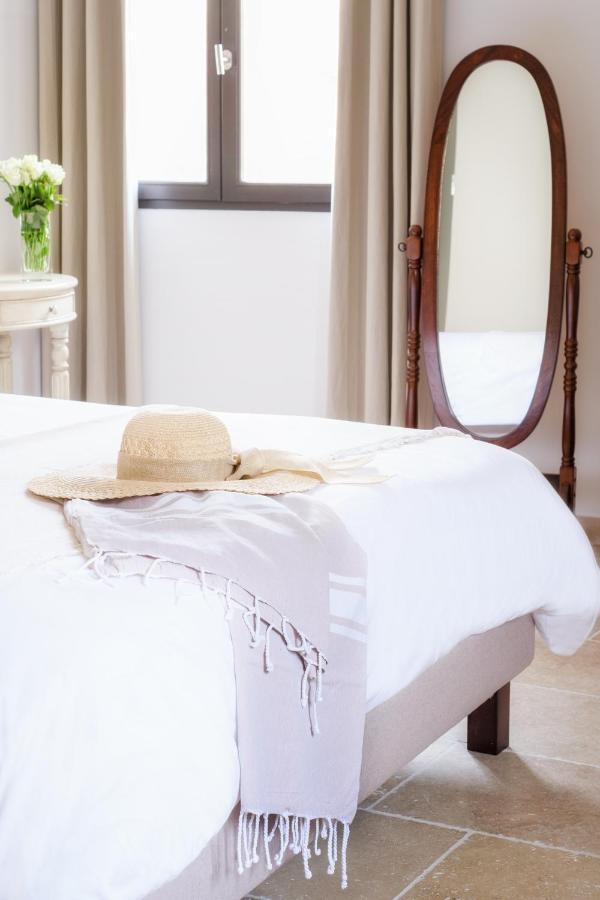 L'Ostal - Bed & Breakfast - Chambres Et Suites De 25 A 40M2 - Spa Saint-Hilaire-dʼOzilhan Buitenkant foto