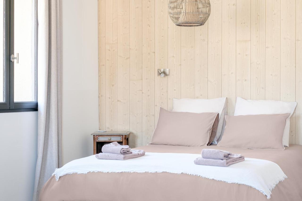 L'Ostal - Bed & Breakfast - Chambres Et Suites De 25 A 40M2 - Spa Saint-Hilaire-dʼOzilhan Buitenkant foto