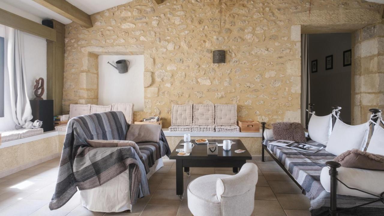 L'Ostal - Bed & Breakfast - Chambres Et Suites De 25 A 40M2 - Spa Saint-Hilaire-dʼOzilhan Buitenkant foto