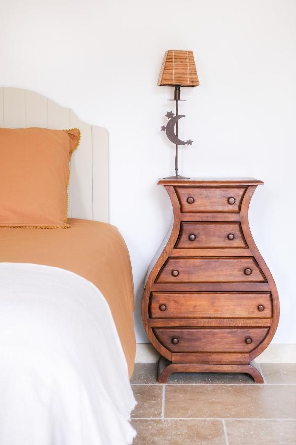 L'Ostal - Bed & Breakfast - Chambres Et Suites De 25 A 40M2 - Spa Saint-Hilaire-dʼOzilhan Buitenkant foto